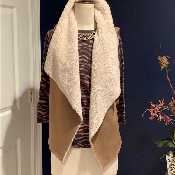 LAUREN Ralph Lauren Flyaway Vest - Picture 1 of 2